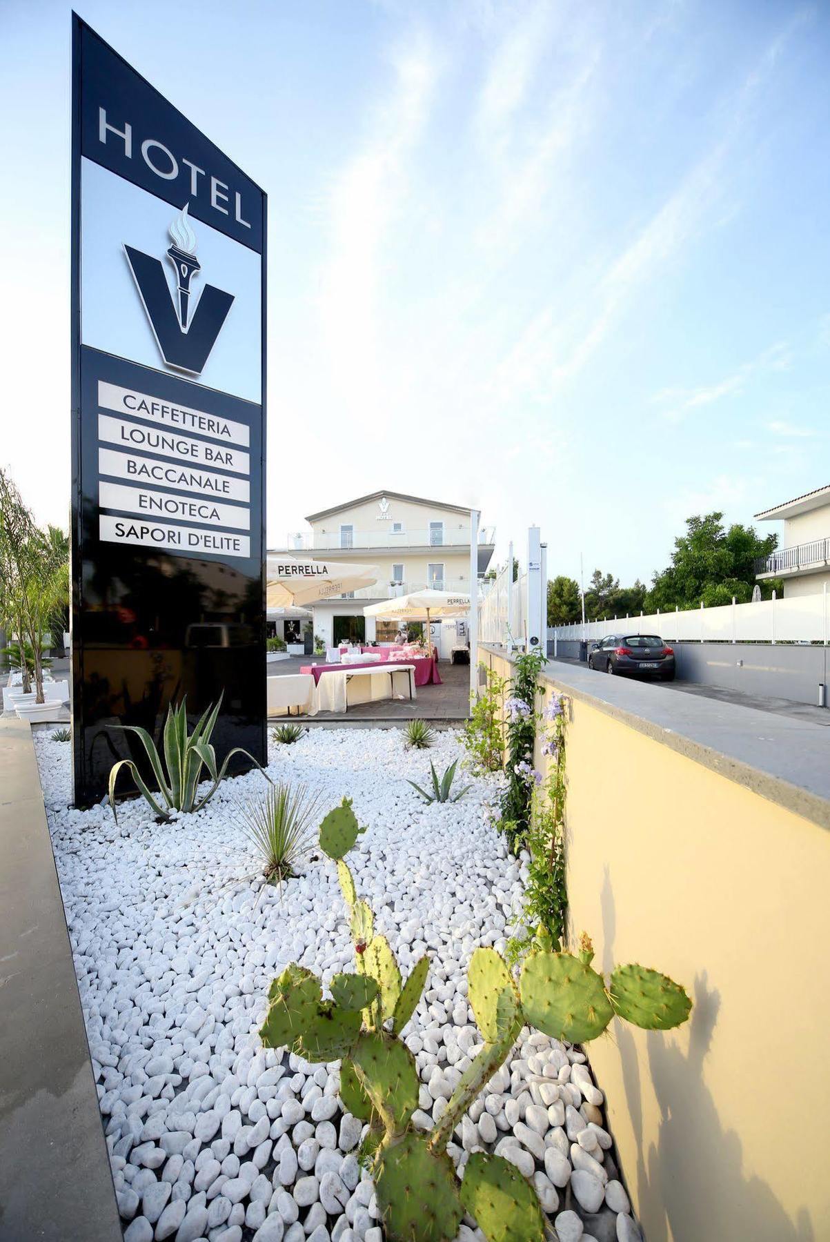 Victoria Hotel ポミリアーノ・ダルコ エクステリア 写真